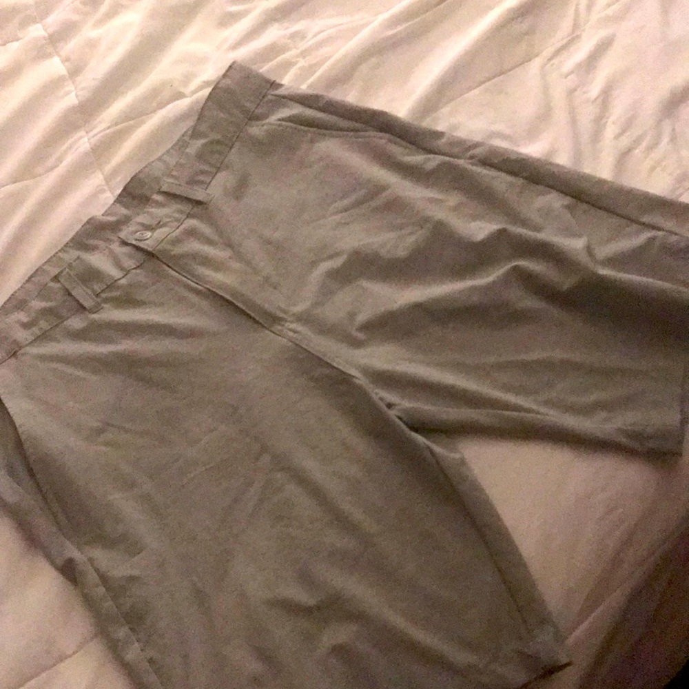 Baggy khaki shorts size 36
